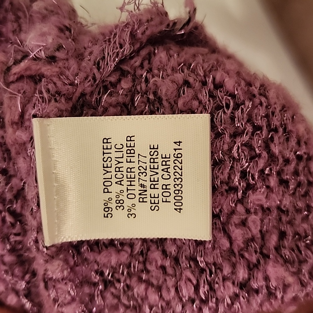 Sweater - Picture 5 of 6